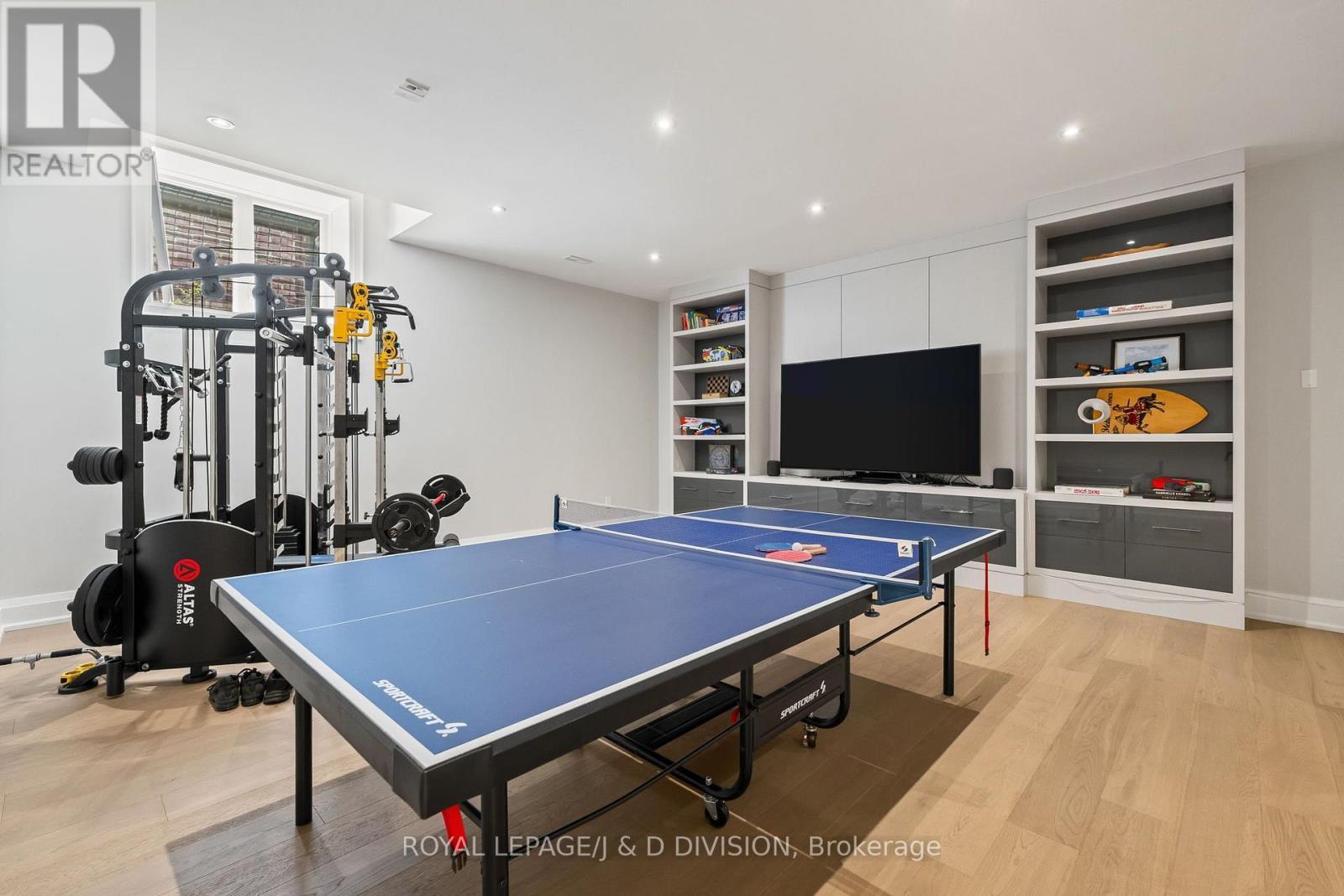 5 Pine Forest Road, Toronto, ON - Indoor Photo Showing Other Room