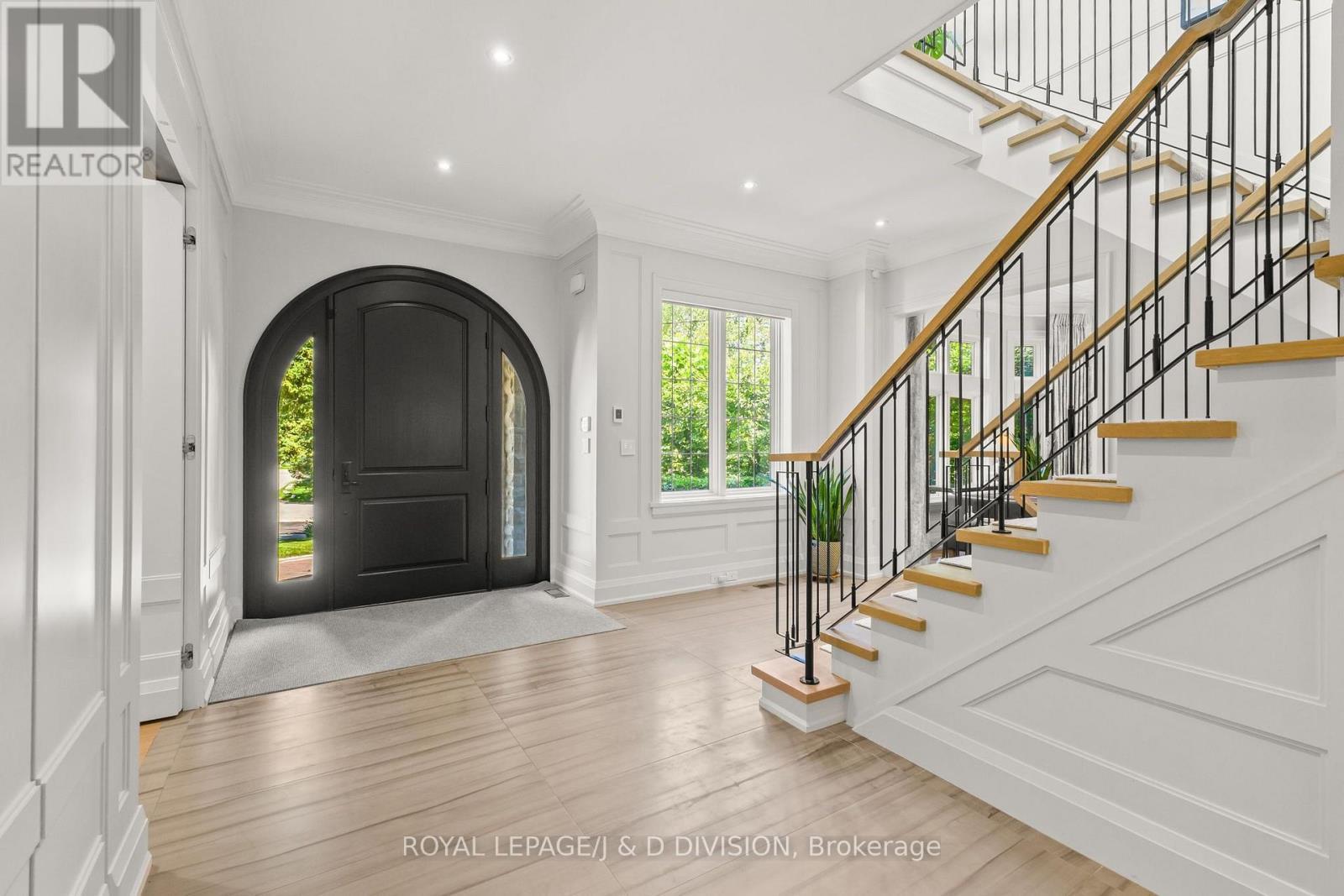 5 Pine Forest Road, Toronto, ON - Indoor Photo Showing Other Room