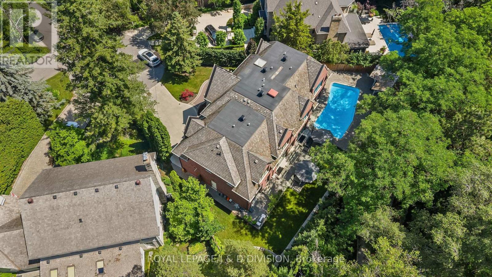 5 Pine Forest Road, Toronto, ON - Outdoor With View