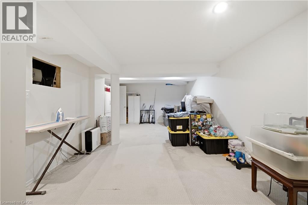230 Sunset Boulevard, Cambridge, ON - Indoor Photo Showing Other Room