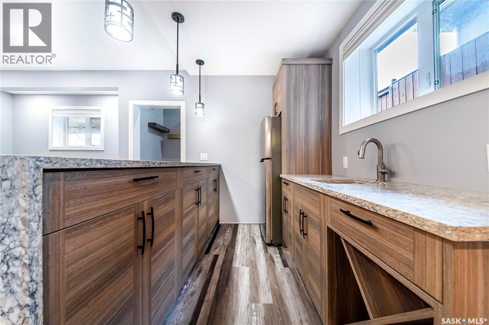 186 Boykowich Bend, Saskatoon, SK - Indoor Photo Showing Kitchen
