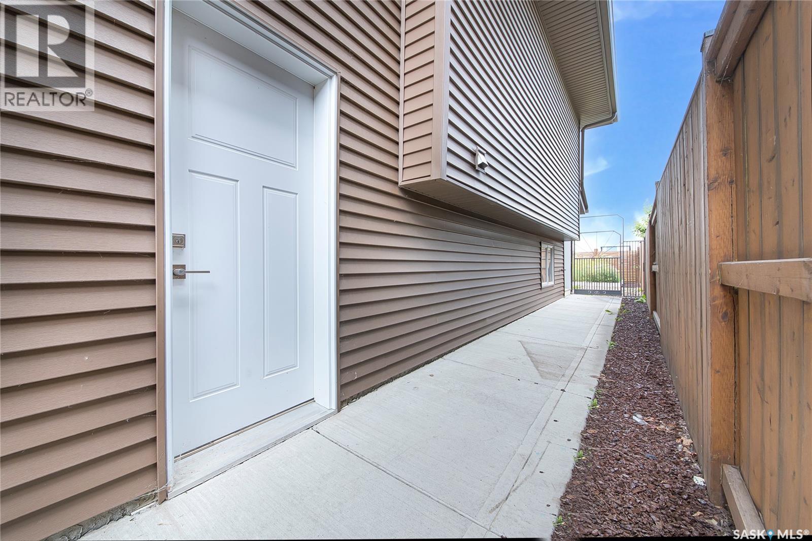 186 Boykowich Bend, Saskatoon, SK - Outdoor With Exterior