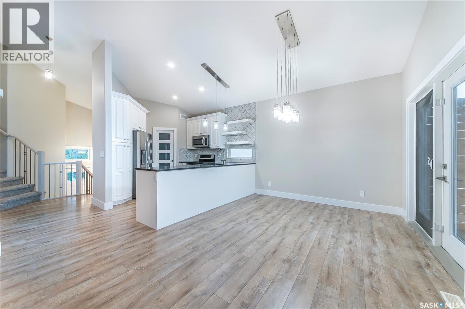 186 Boykowich Bend, Saskatoon, SK - Indoor Photo Showing Kitchen