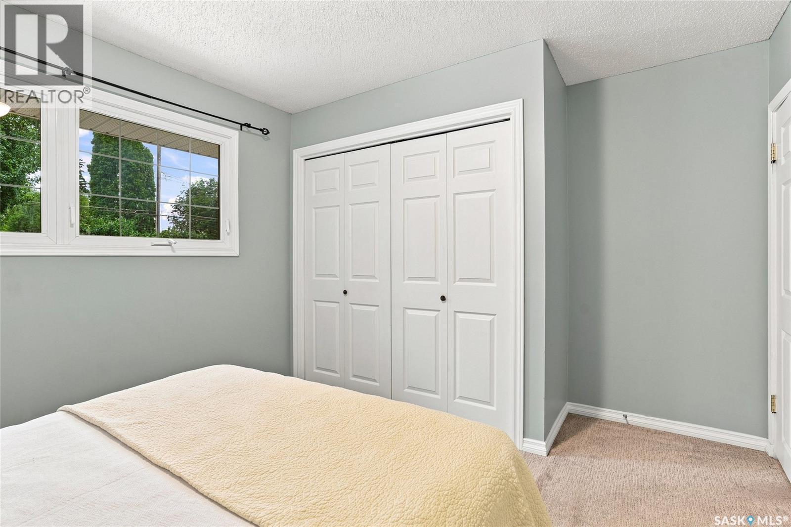 1714 Drinkle Street, Saskatoon, SK - Indoor Photo Showing Bedroom