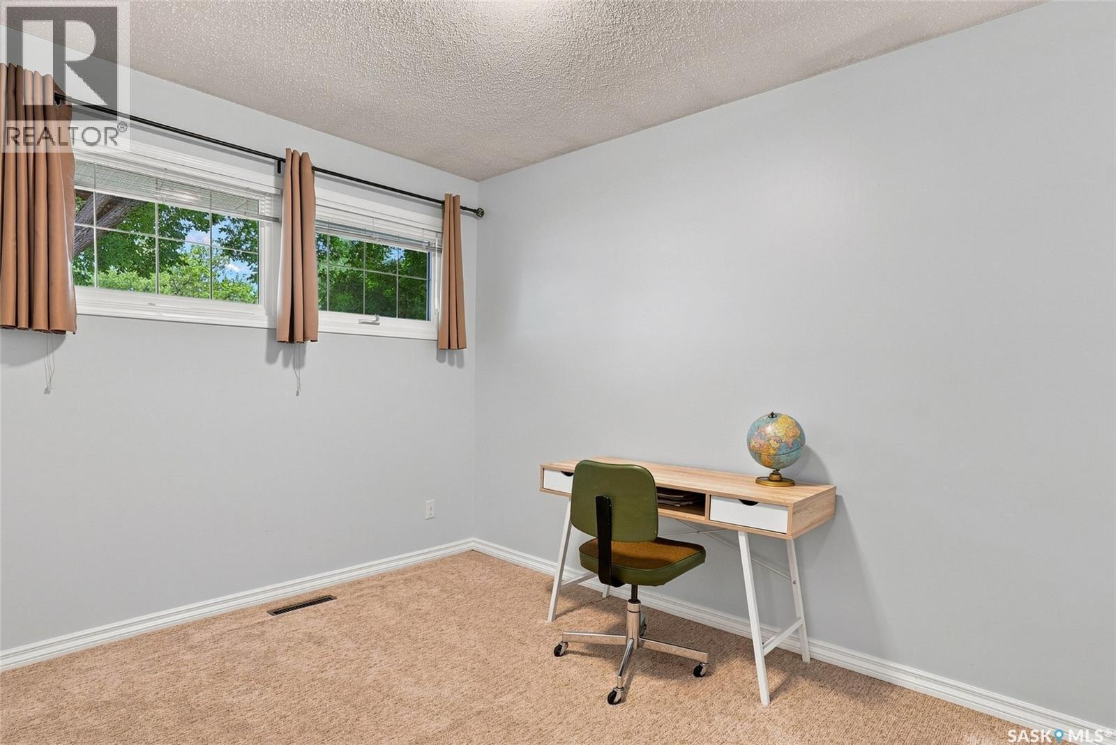 1714 Drinkle Street, Saskatoon, SK - Indoor Photo Showing Office