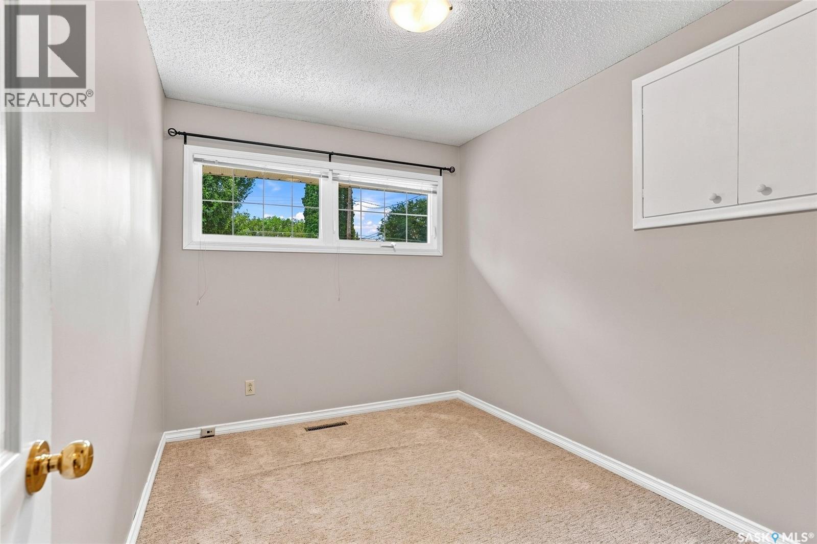 1714 Drinkle Street, Saskatoon, SK - Indoor Photo Showing Other Room