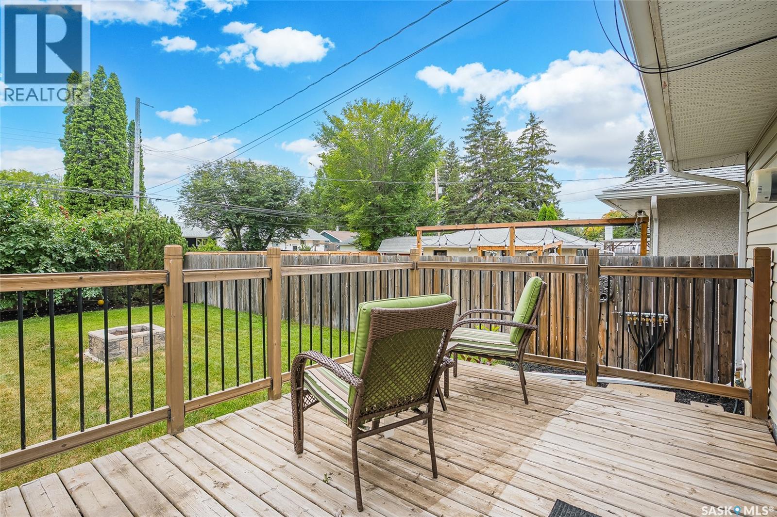 1714 Drinkle Street, Saskatoon, SK - Outdoor With Deck Patio Veranda With Exterior