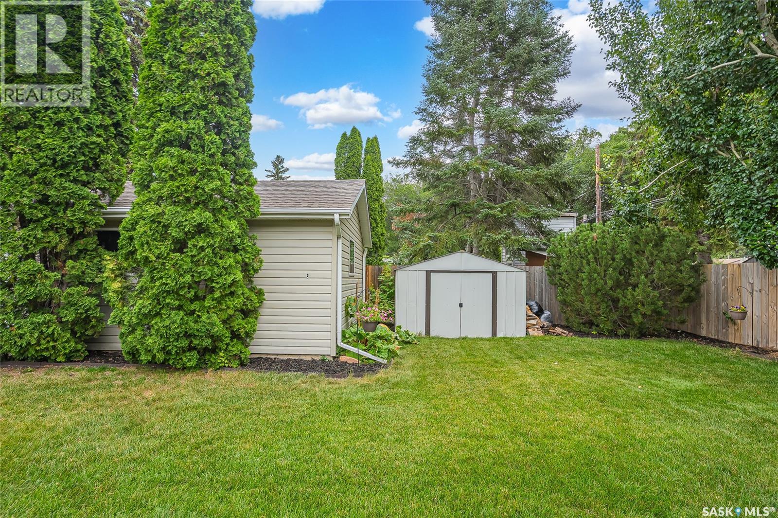 1714 Drinkle Street, Saskatoon, SK - Outdoor