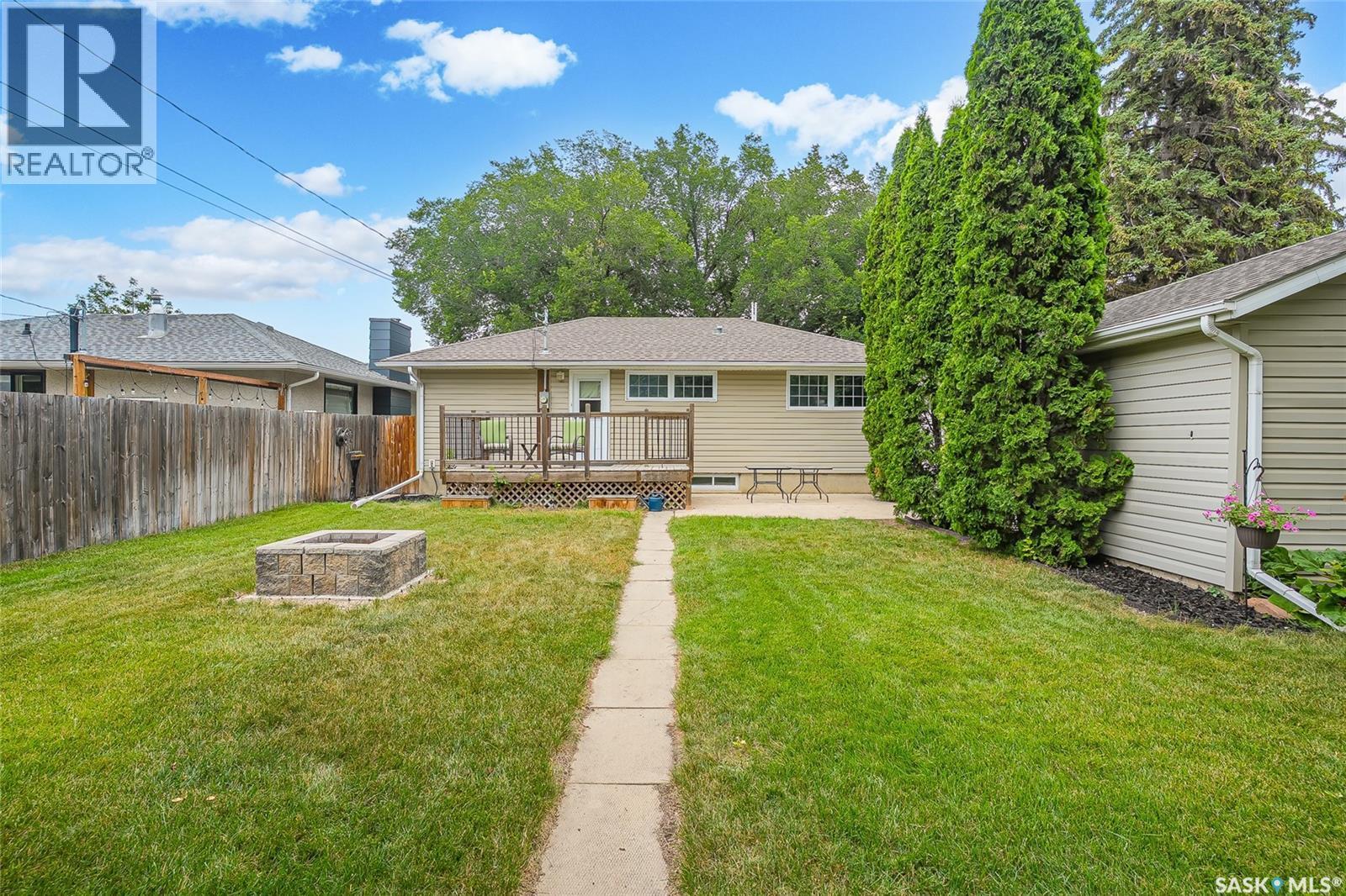 1714 Drinkle Street, Saskatoon, SK - Outdoor