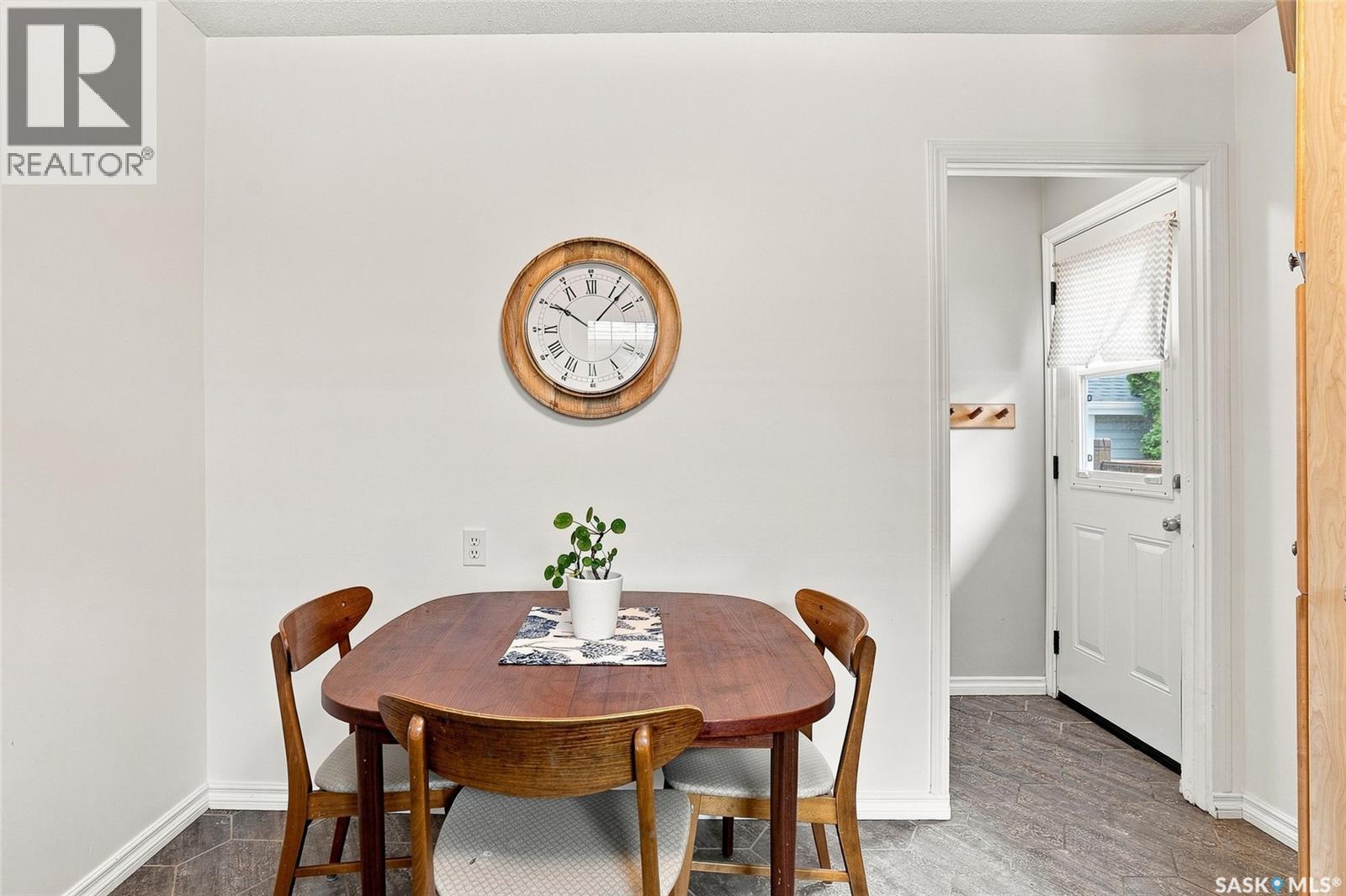 1714 Drinkle Street, Saskatoon, SK - Indoor Photo Showing Dining Room