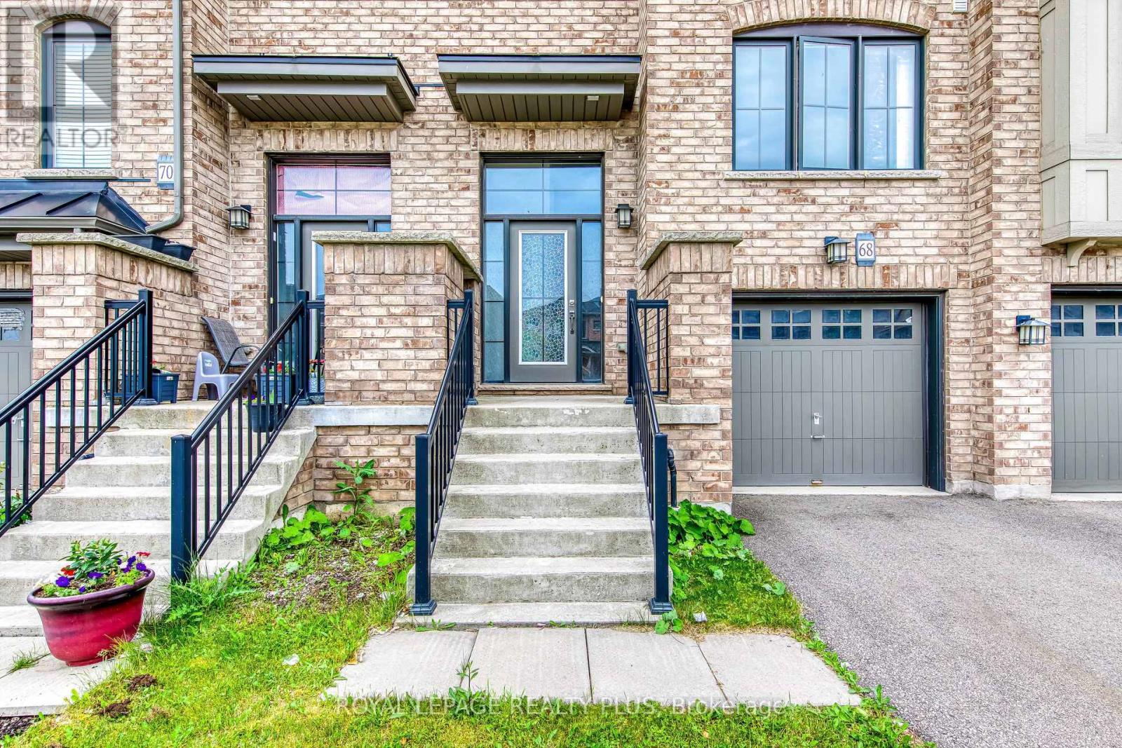 68 Crafter Crescent, Hamilton, ON - Outdoor