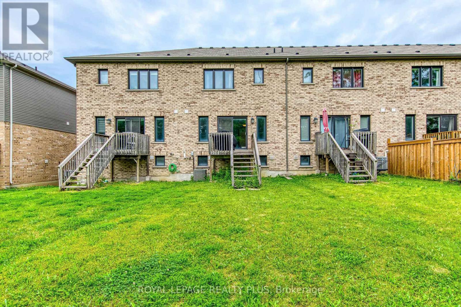 68 Crafter Crescent, Hamilton, ON - Outdoor