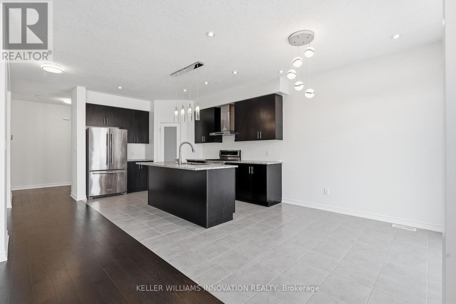 359 Beechdrops Drive, Waterloo, ON - Indoor Photo Showing Kitchen