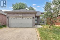 4 DOWDEN Avenue Brantford, ON N3T 6N5