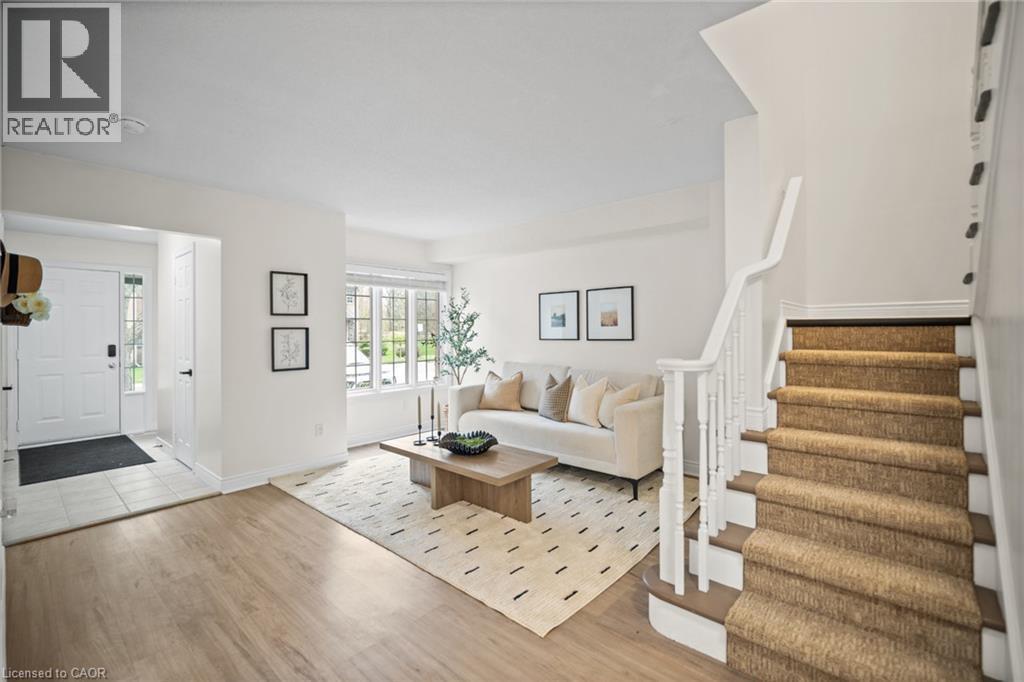 320 Hamilton Drive Unit# 10, Ancaster, ON - Indoor