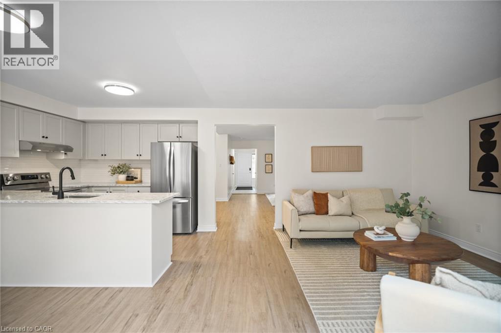 320 Hamilton Drive Unit# 10, Ancaster, ON - Indoor Photo Showing Other Room