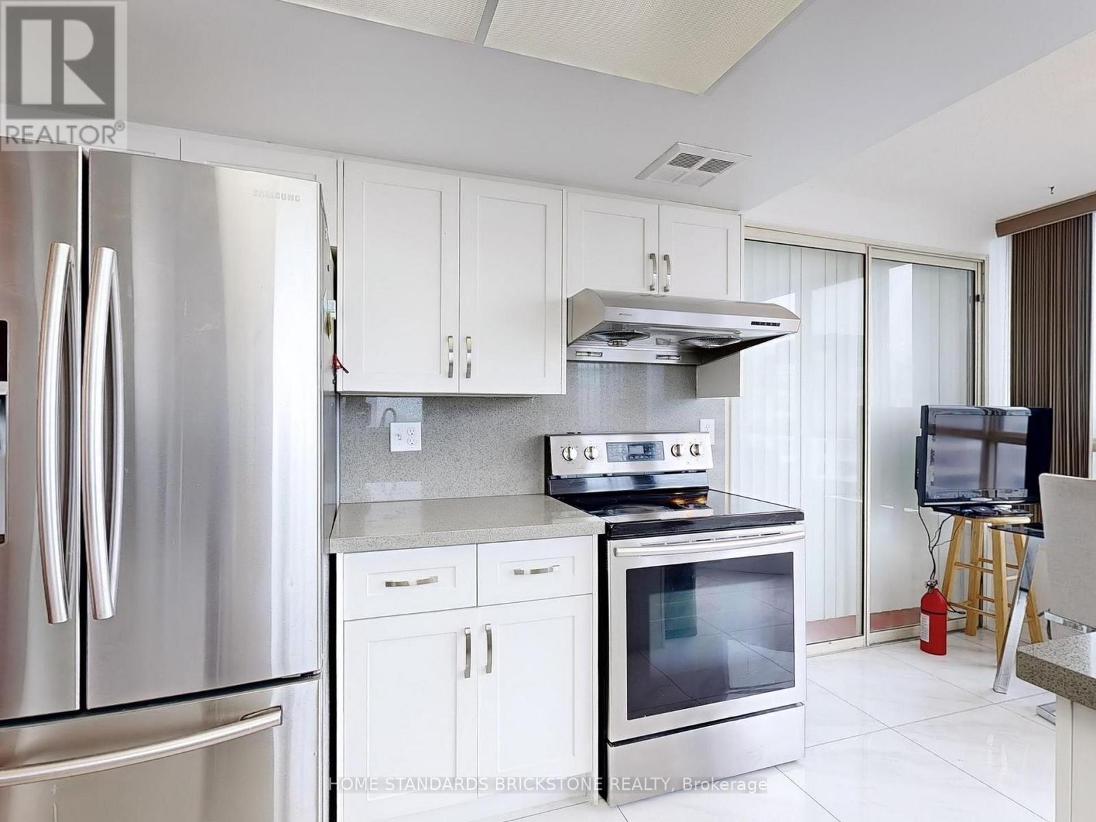 1705 - 30 Thunder Grove, Toronto, ON - Indoor Photo Showing Kitchen