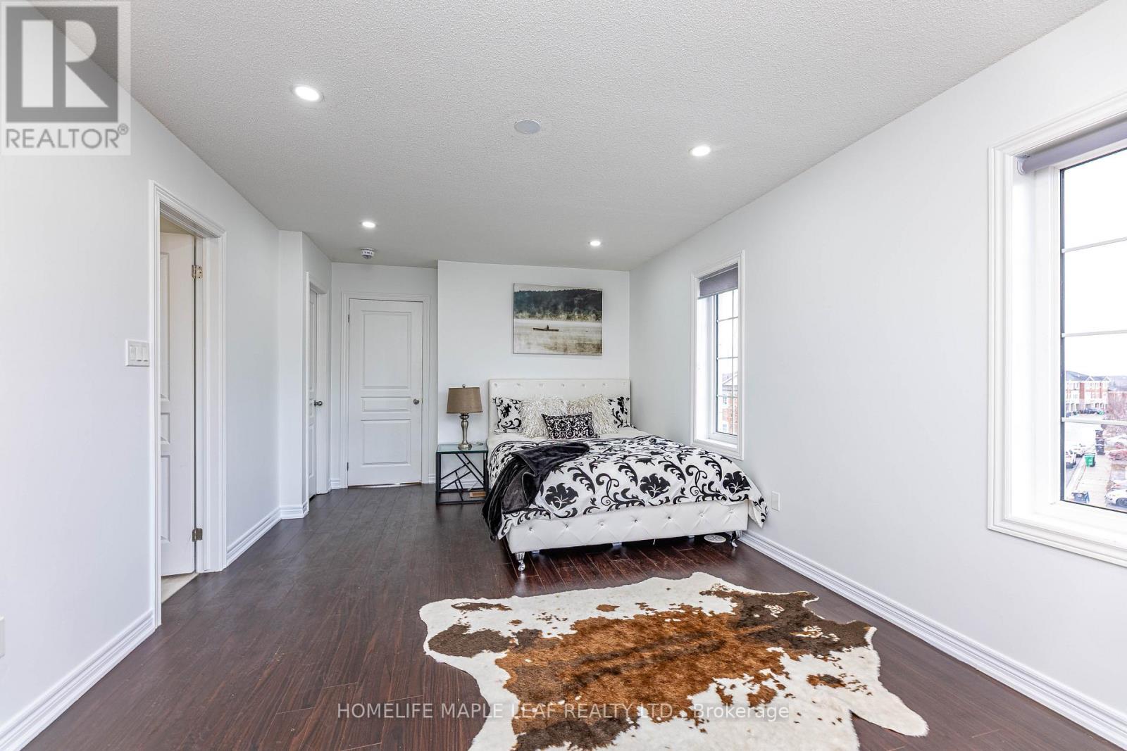 2 Cedarland Road E, Brampton, ON - Indoor Photo Showing Bedroom