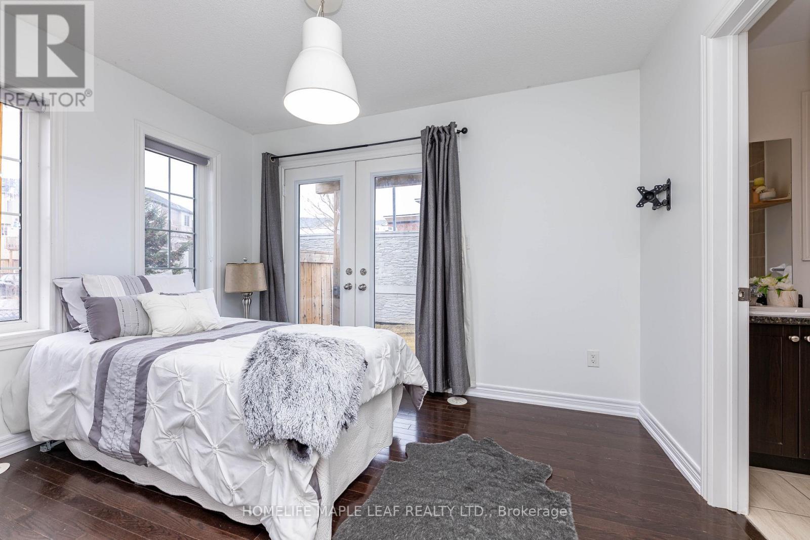 2 Cedarland Road E, Brampton, ON - Indoor Photo Showing Bedroom