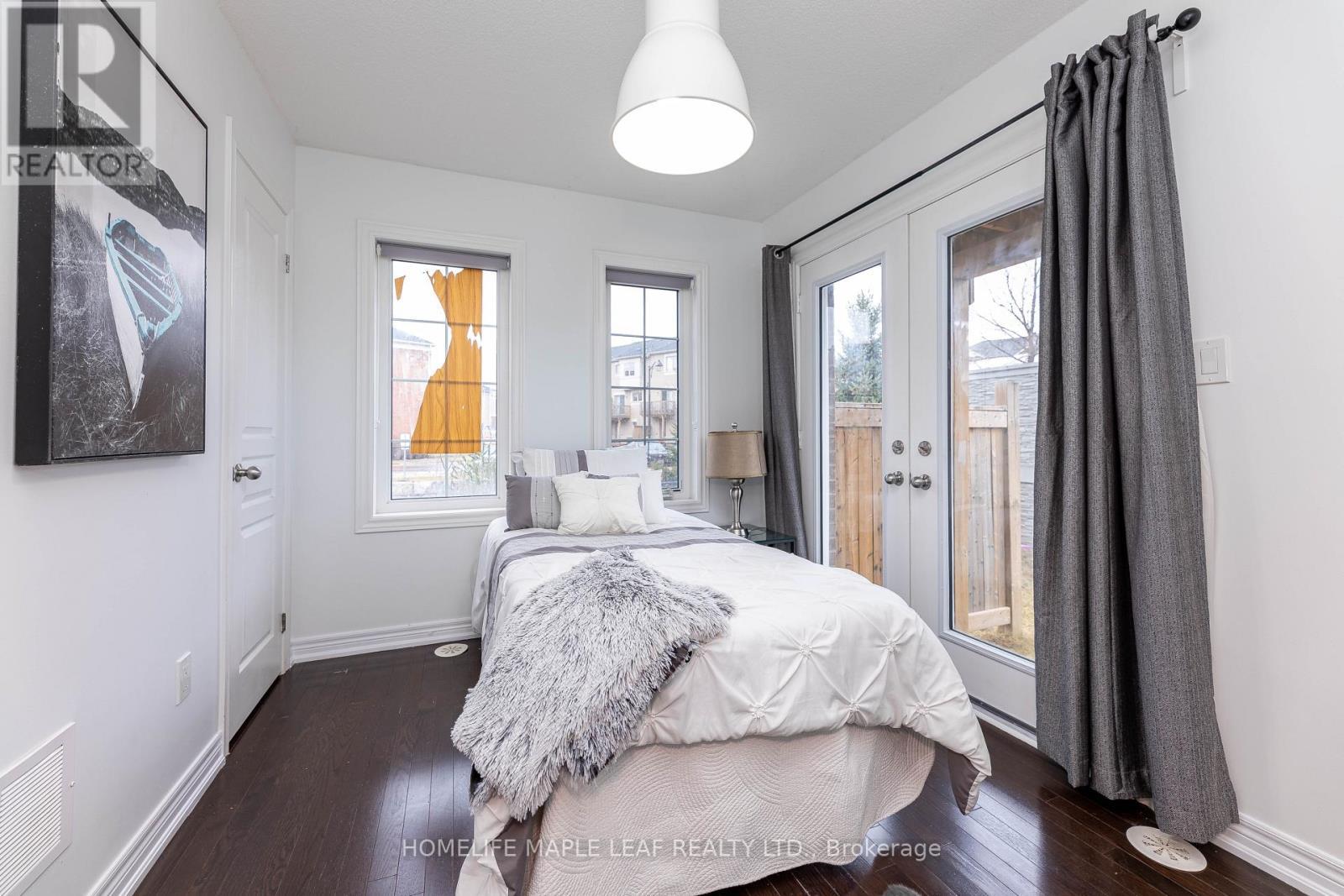 2 Cedarland Road E, Brampton, ON - Indoor Photo Showing Bedroom