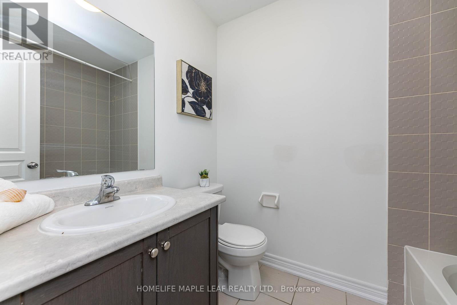 2 Cedarland Road E, Brampton, ON - Indoor Photo Showing Bathroom