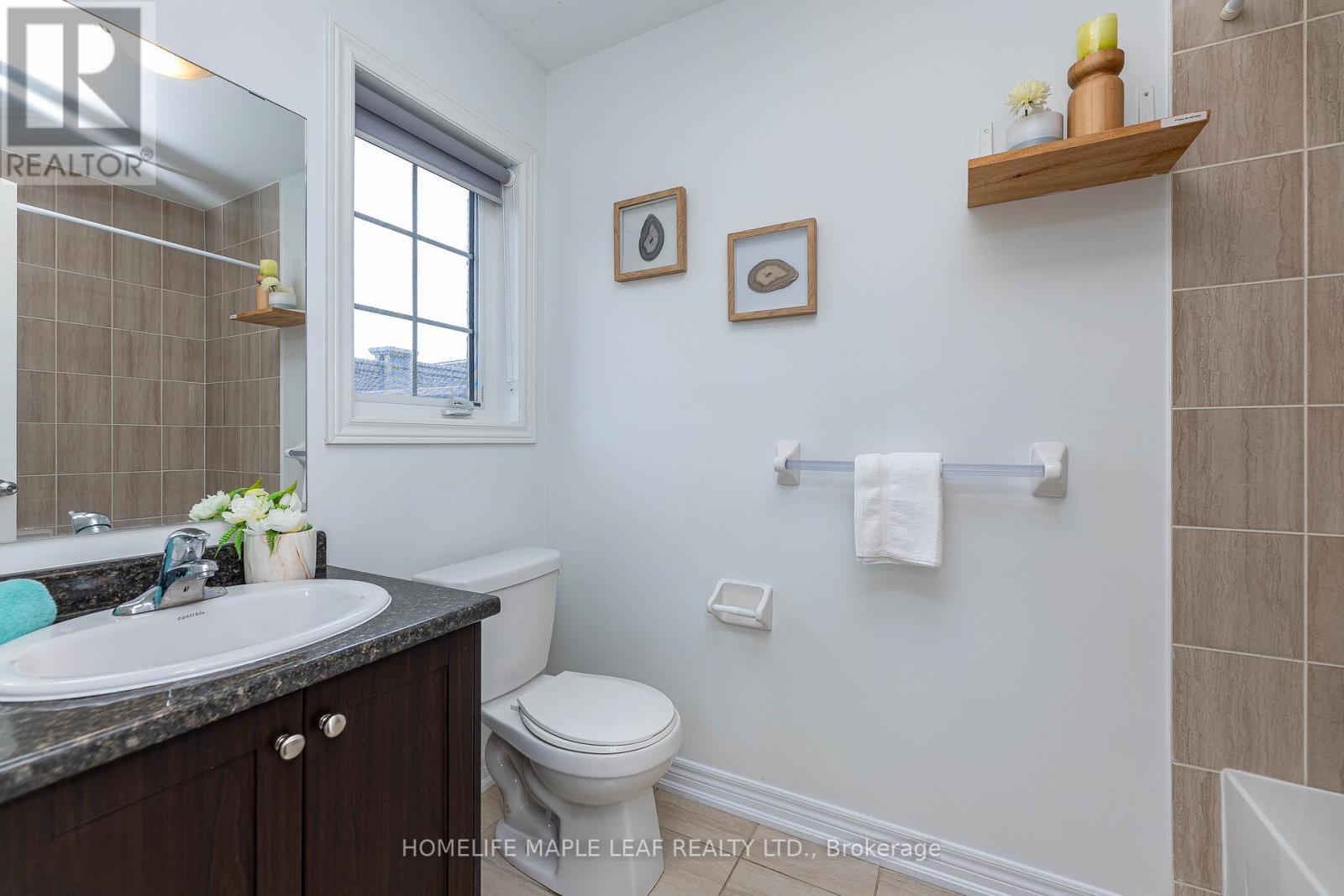 2 Cedarland Road E, Brampton, ON - Indoor Photo Showing Bathroom
