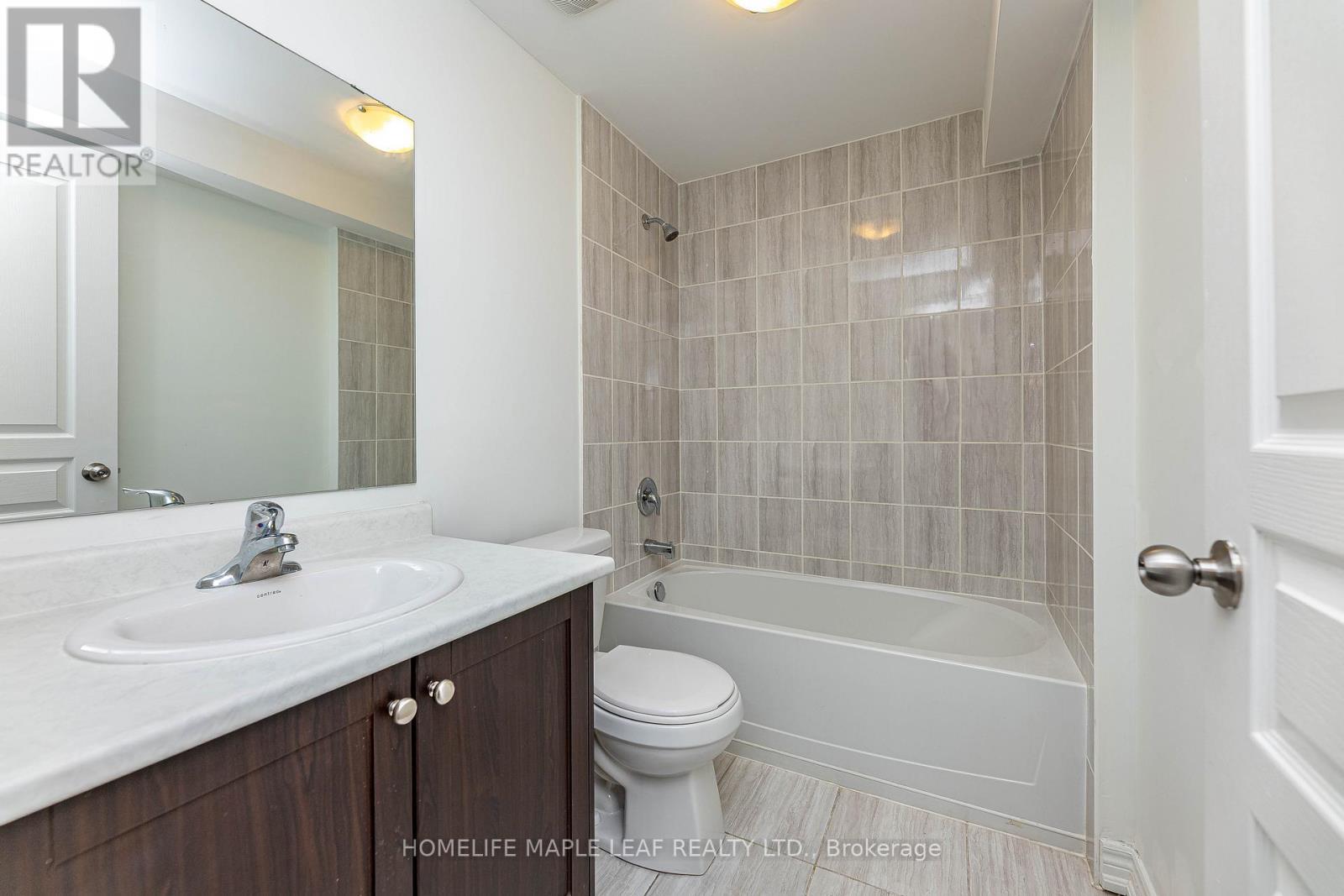 2 Cedarland Road E, Brampton, ON - Indoor Photo Showing Bathroom