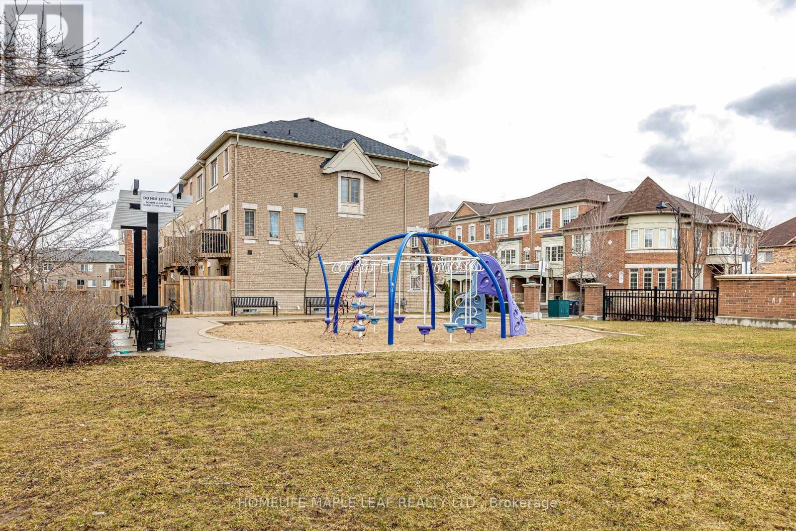 2 Cedarland Road E, Brampton, ON - Outdoor