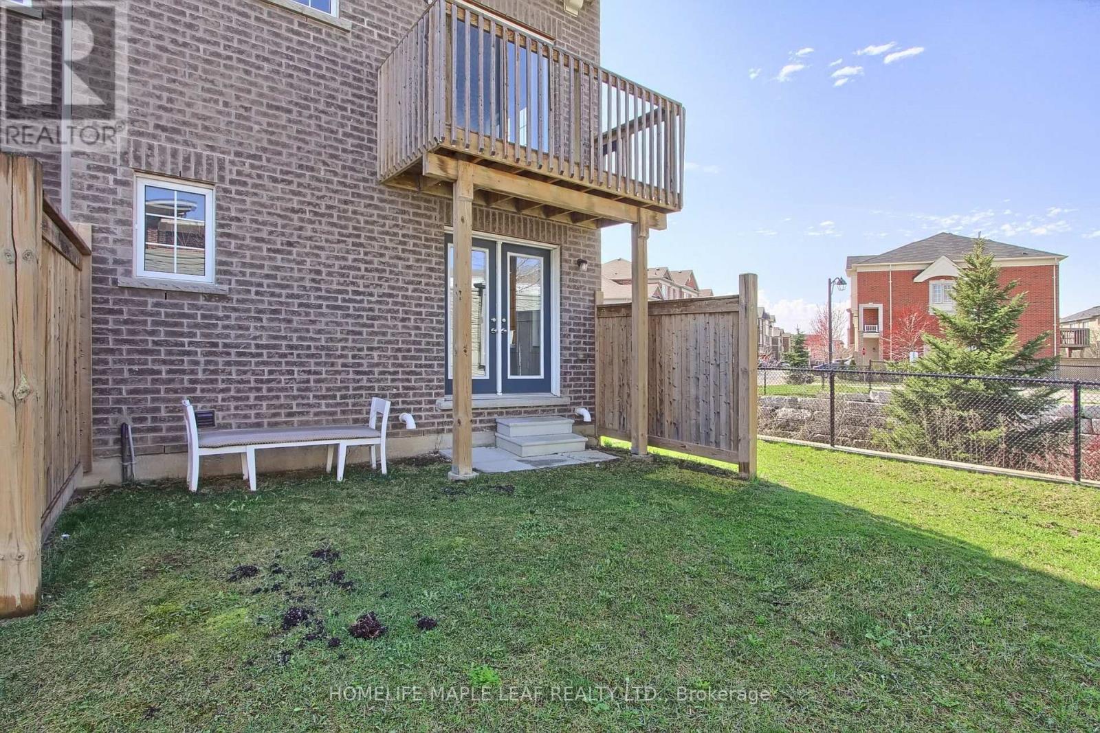 2 Cedarland Road E, Brampton, ON - Outdoor