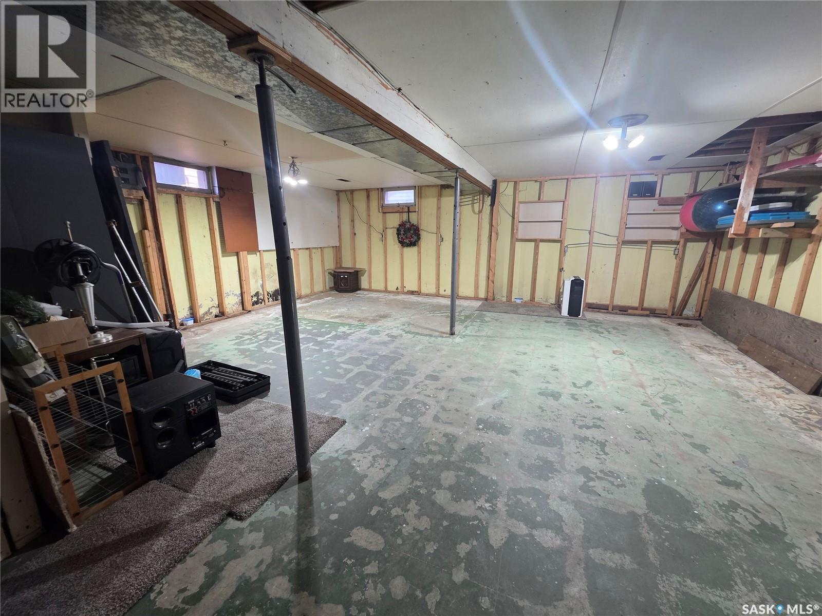 262 Duncan Road, Estevan, SK - Indoor