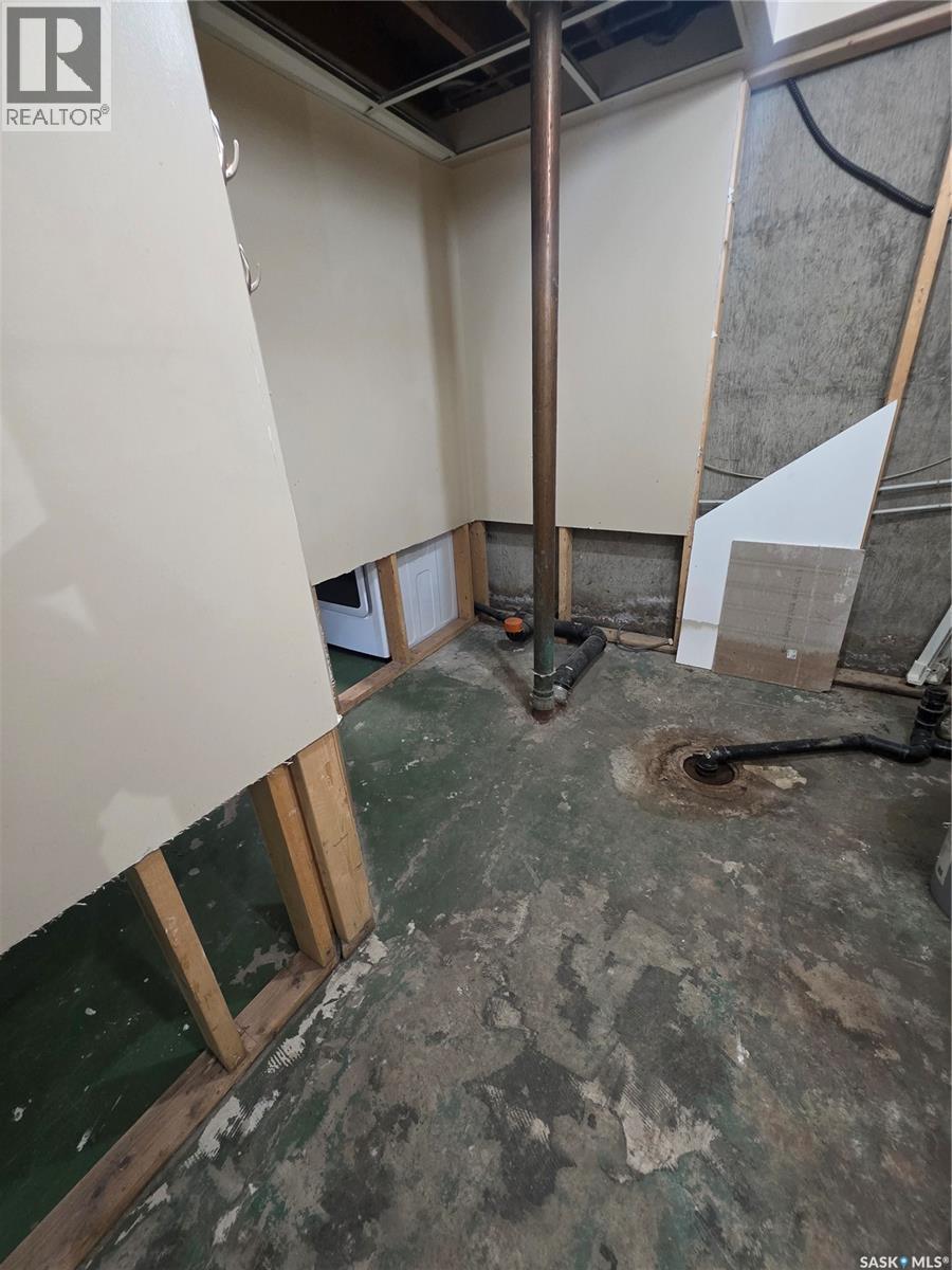 262 Duncan Road, Estevan, SK - Indoor Photo Showing Basement