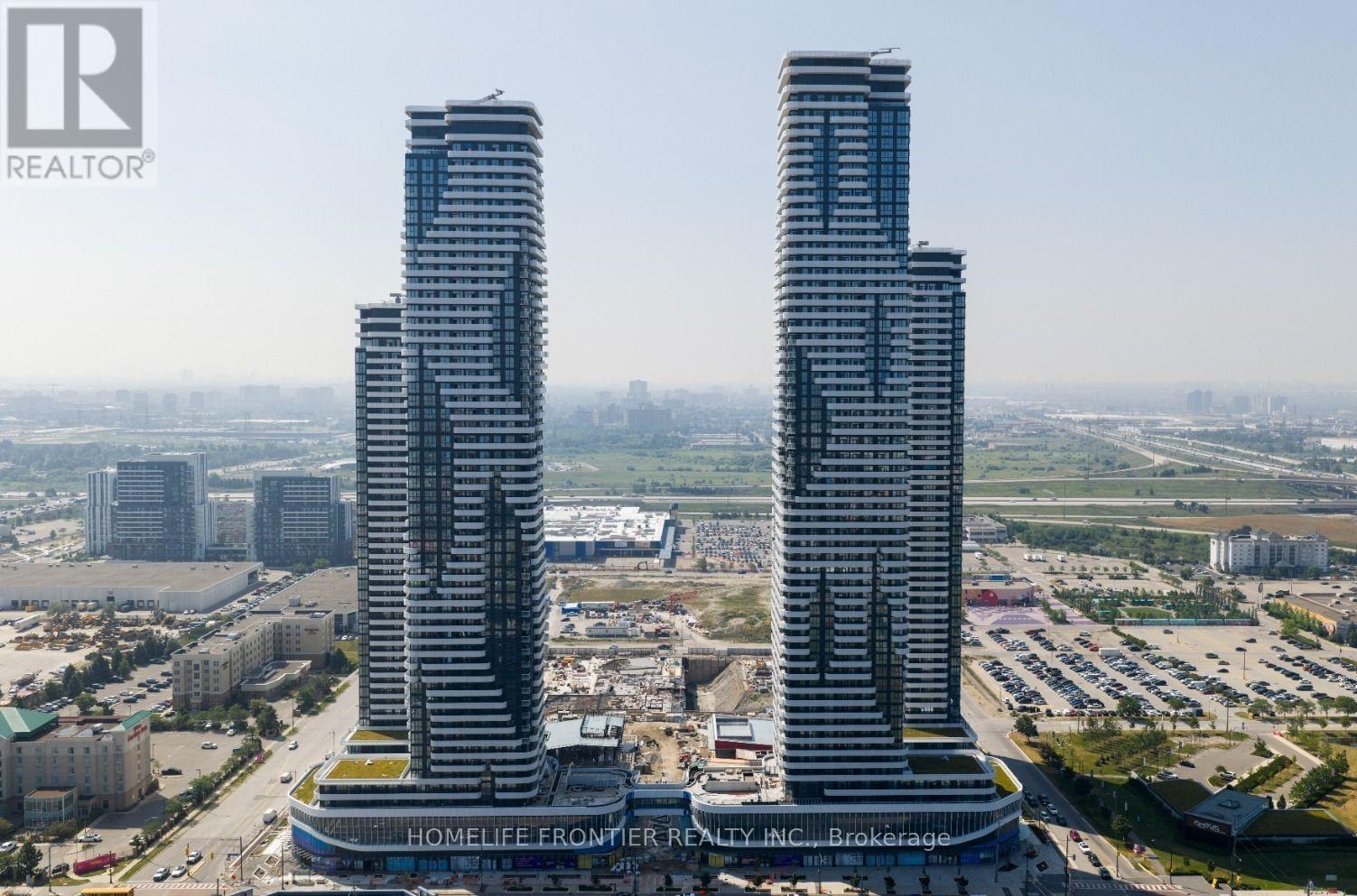 902 - 8 Interchange Way, Vaughan, ON - Outdoor With Facade