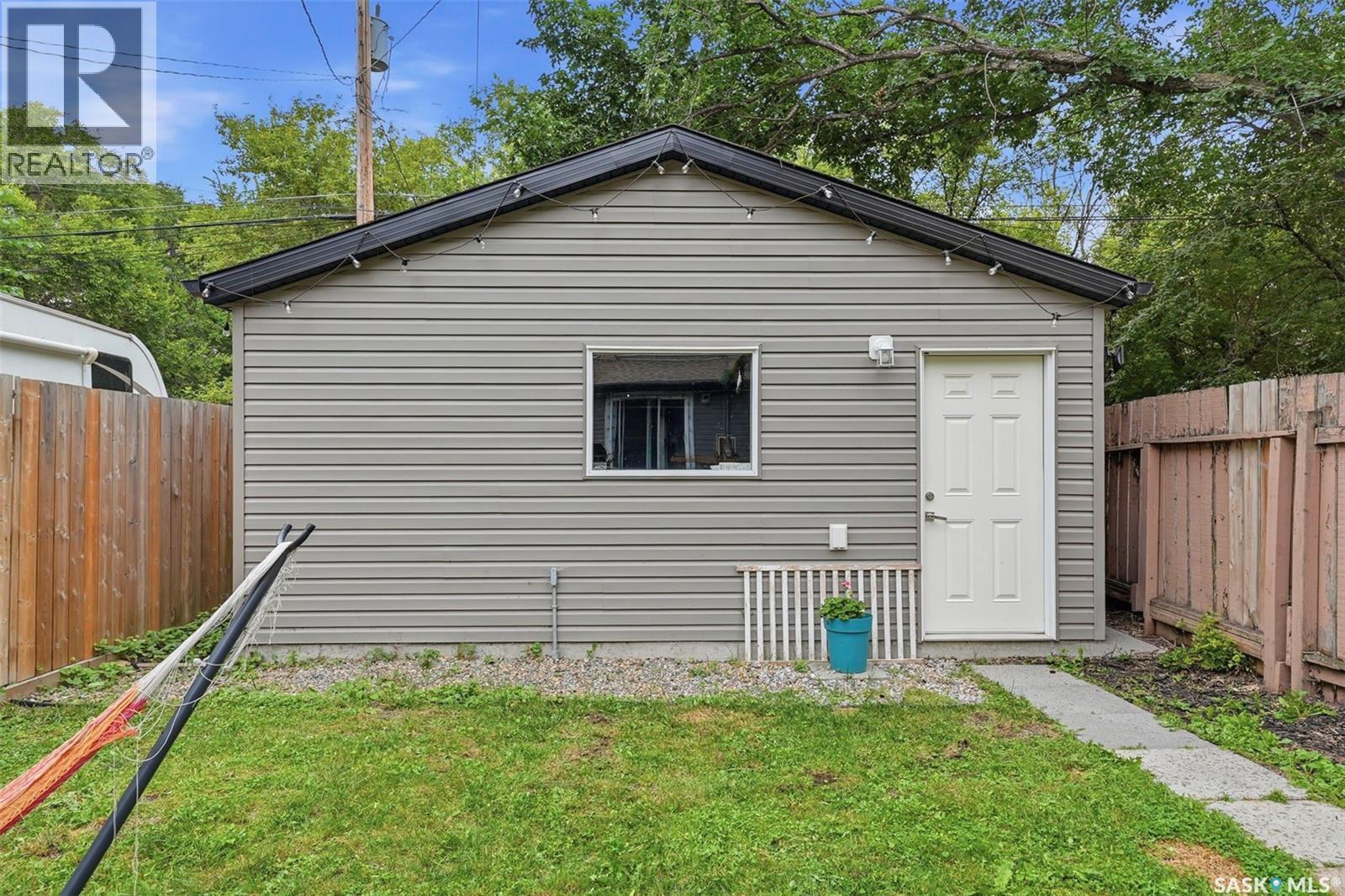 420 I Avenue S, Saskatoon, SK - Outdoor With Exterior
