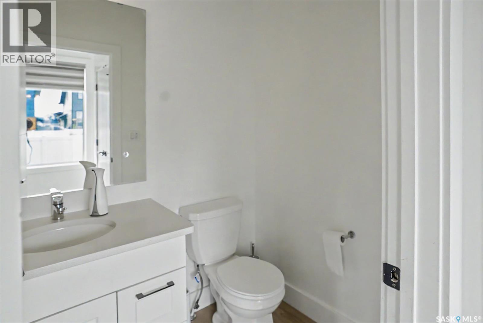 138 Rosewood Boulevard E, Saskatoon, SK - Indoor Photo Showing Bathroom