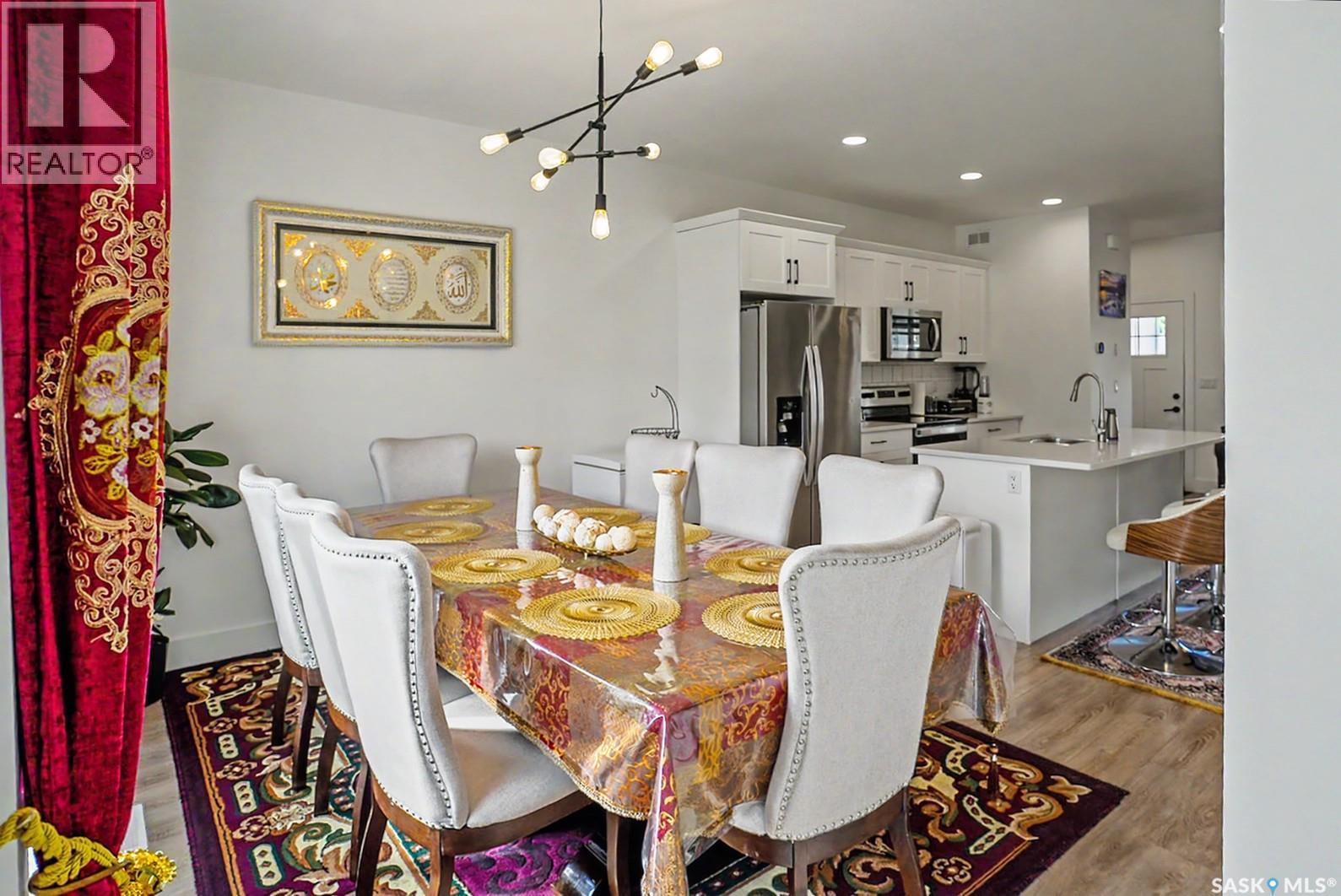 138 Rosewood Boulevard E, Saskatoon, SK - Indoor Photo Showing Dining Room