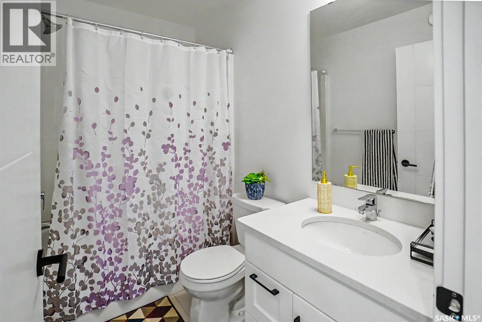 138 Rosewood Boulevard E, Saskatoon, SK - Indoor Photo Showing Bathroom