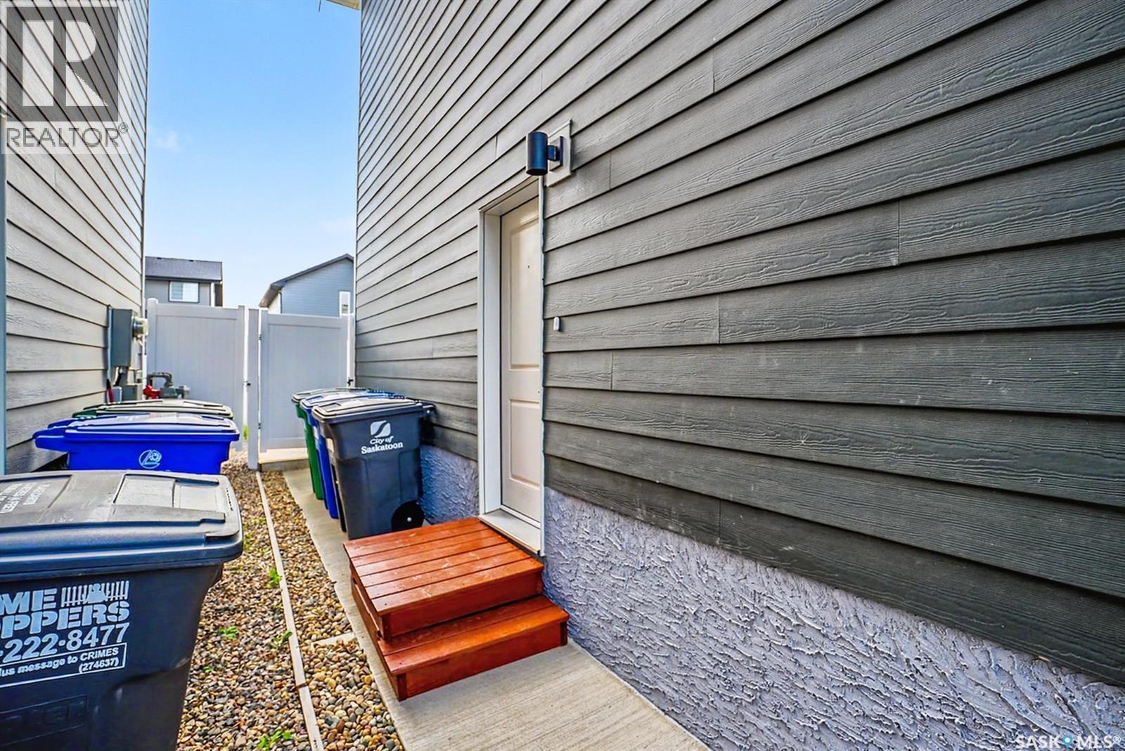 138 Rosewood Boulevard E, Saskatoon, SK - Outdoor With Exterior