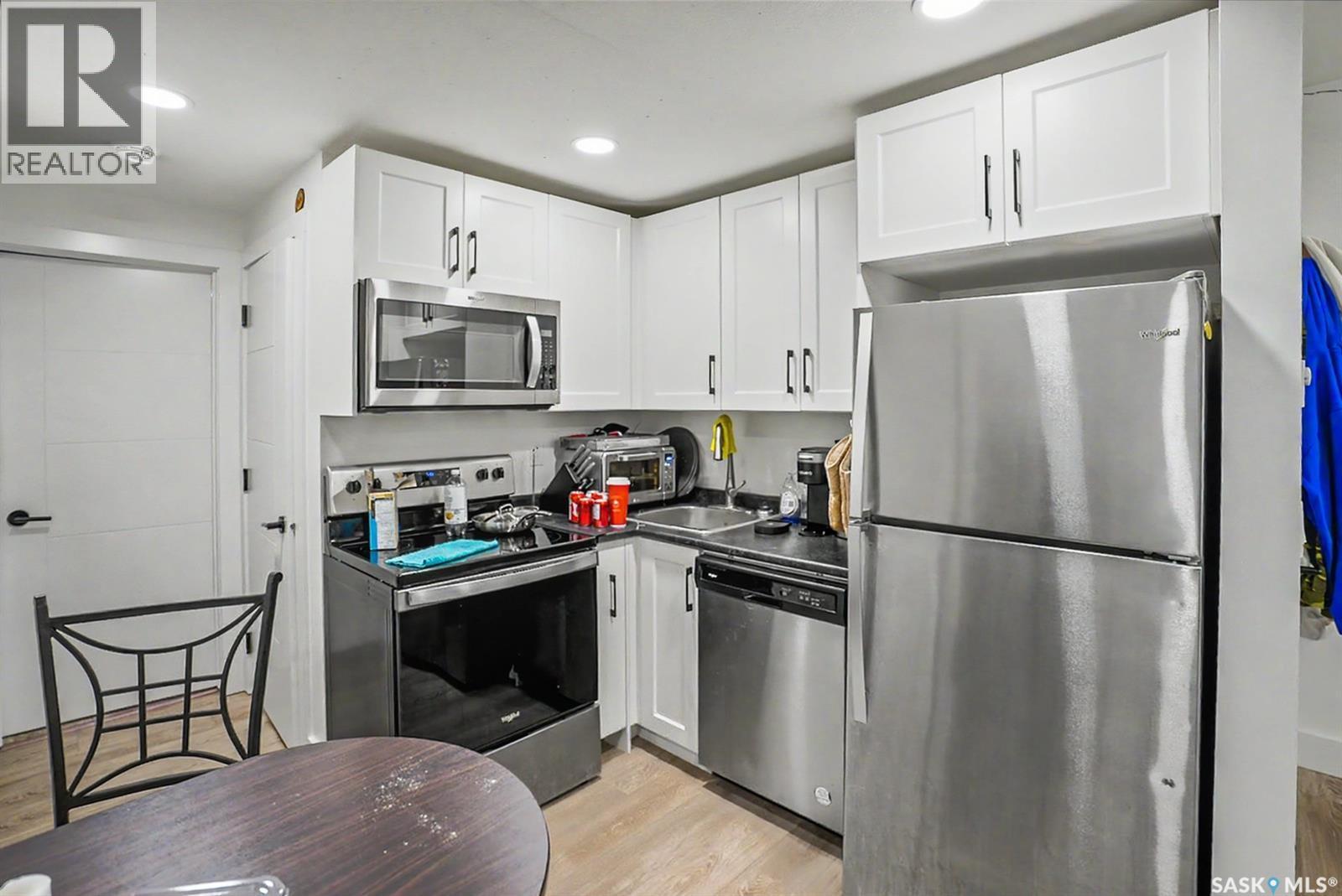 138 Rosewood Boulevard E, Saskatoon, SK - Indoor Photo Showing Kitchen