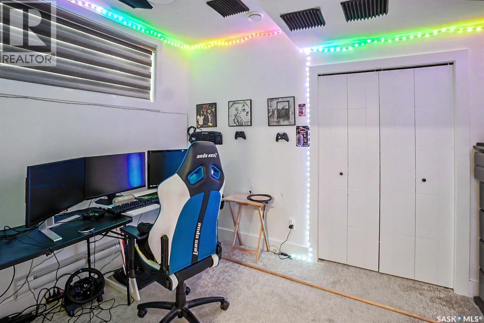 138 Rosewood Boulevard E, Saskatoon, SK - Indoor Photo Showing Office