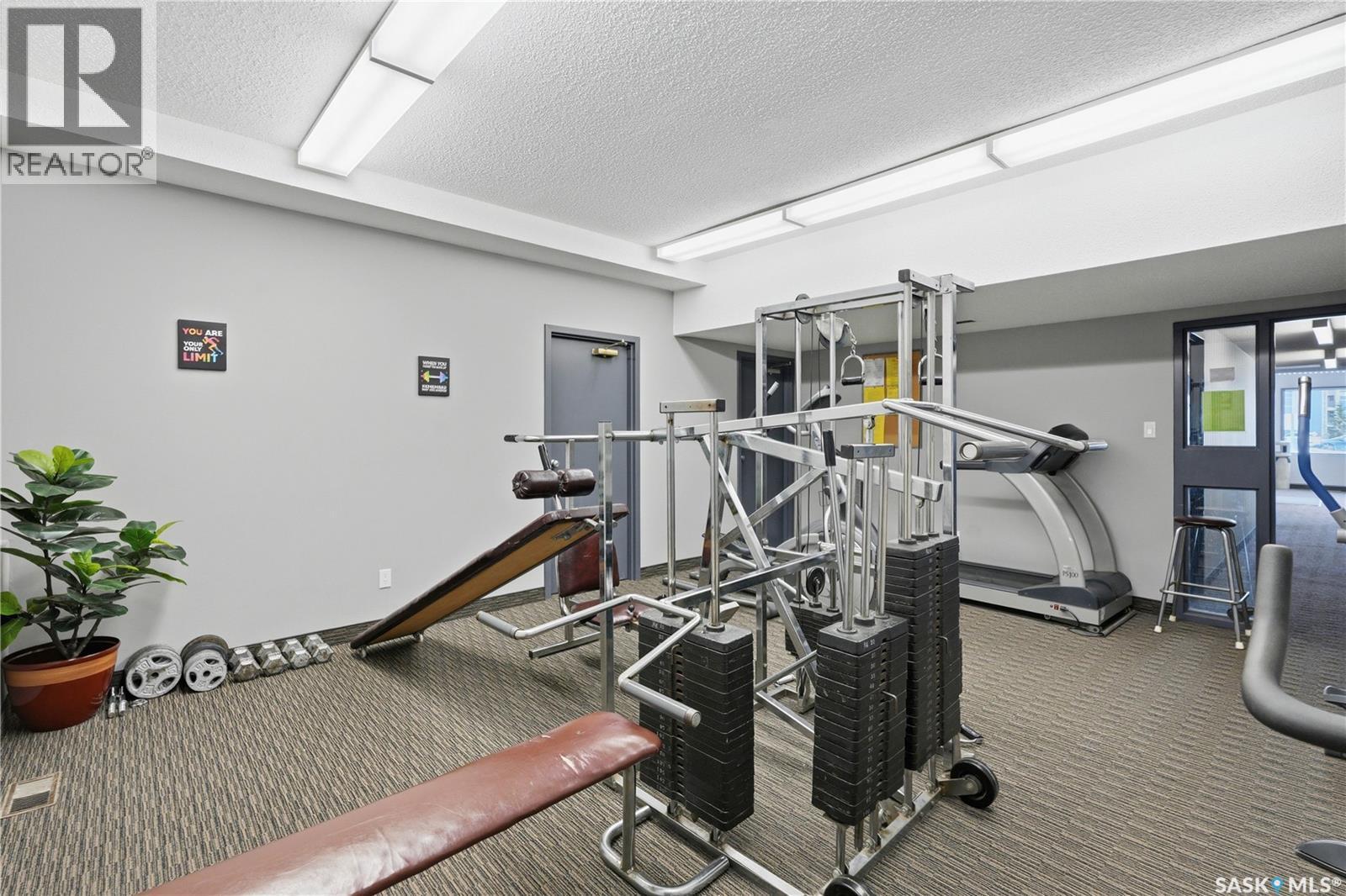 1233 425 115Th Street E, Saskatoon, SK - Indoor Photo Showing Gym Room
