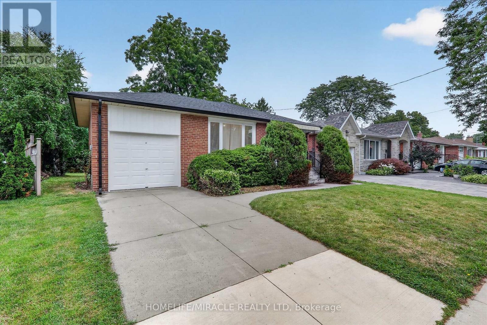 18 Elderfield Crescent, Toronto, ON - Outdoor