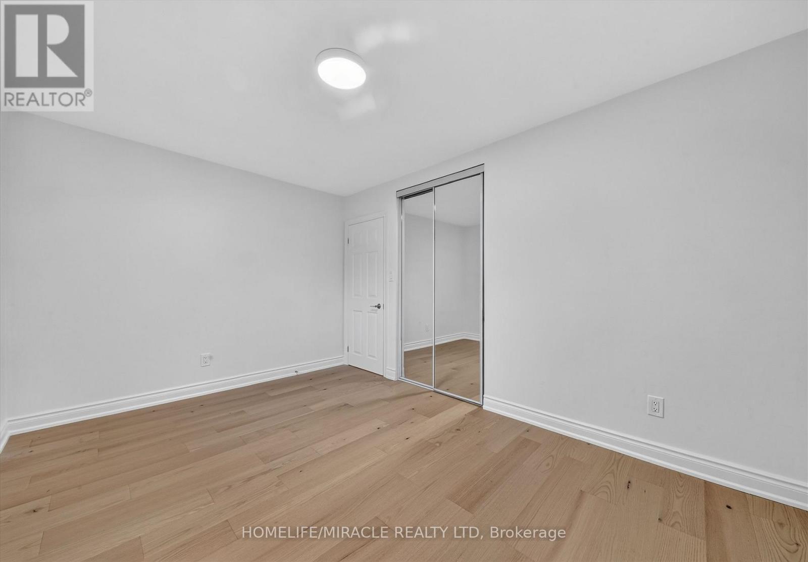 18 Elderfield Crescent, Toronto, ON - Indoor Photo Showing Other Room