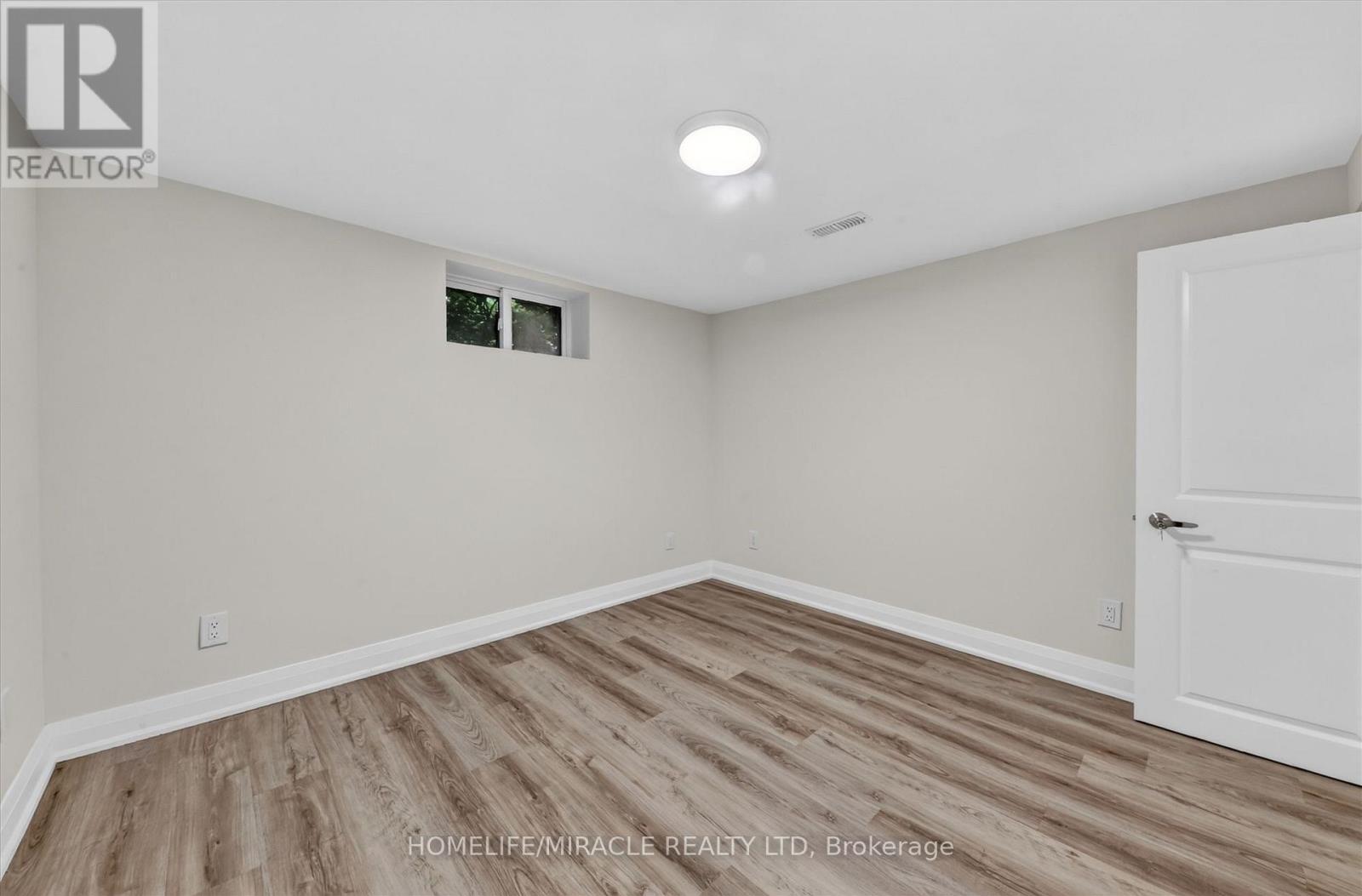 18 Elderfield Crescent, Toronto, ON - Indoor Photo Showing Other Room