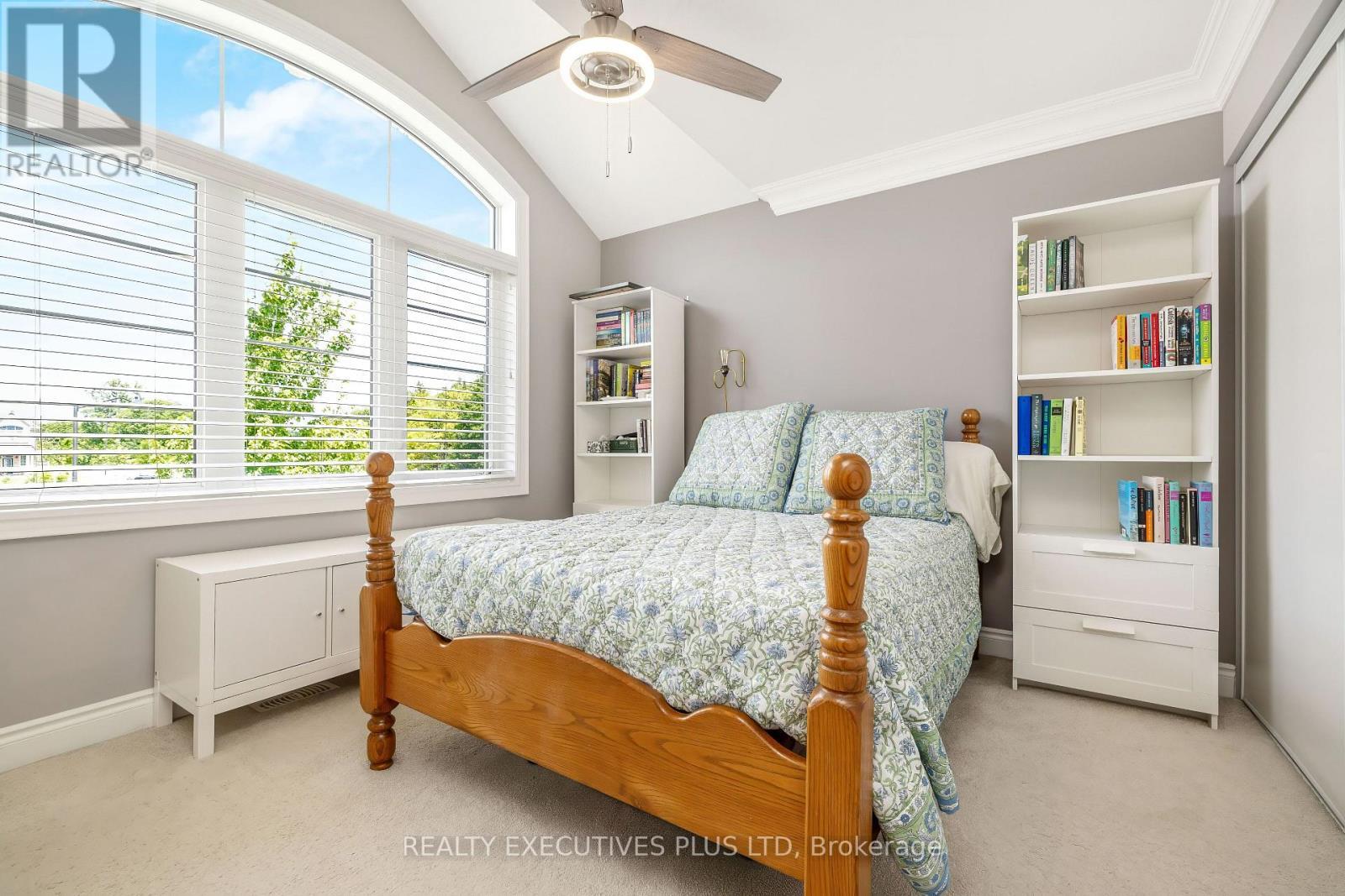86 Stillwater Crescent, Hamilton, ON - Indoor Photo Showing Bedroom