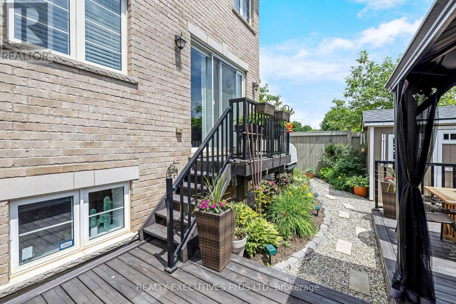 86 Stillwater Crescent, Hamilton, ON - Outdoor With Deck Patio Veranda With Exterior