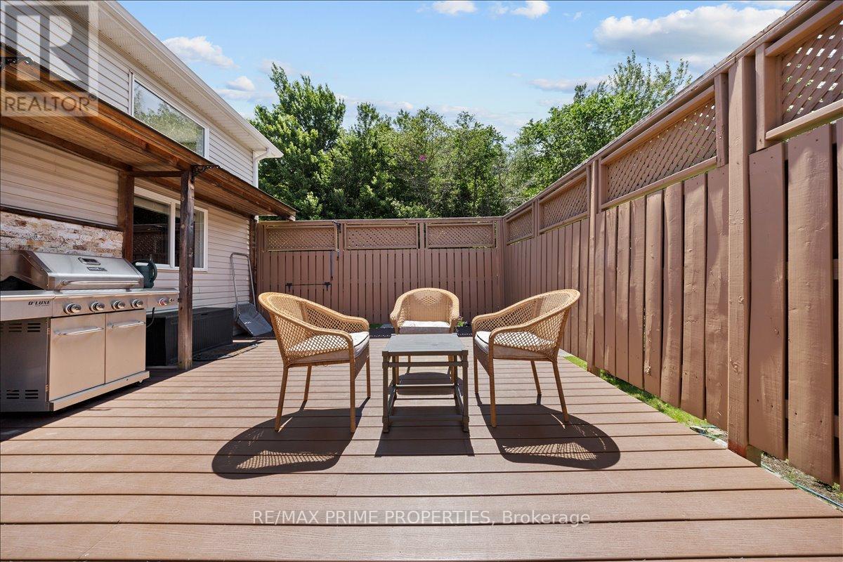 201 Gladeview Private, Ottawa, ON - Outdoor With Exterior