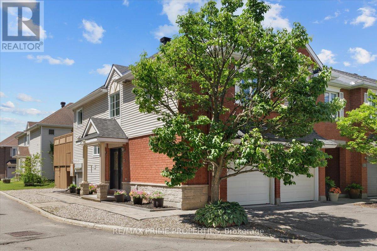 201 Gladeview Private, Ottawa, ON - Outdoor