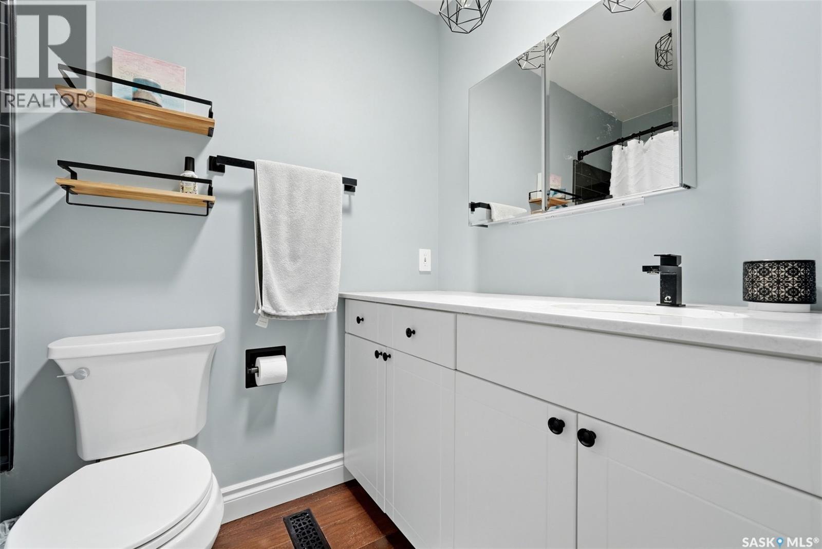 1142 Gryphons Walk, Regina, SK - Indoor Photo Showing Bathroom