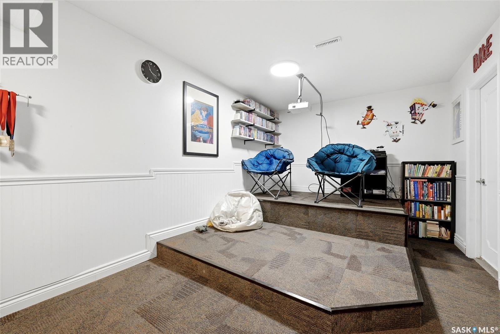 1142 Gryphons Walk, Regina, SK - Indoor Photo Showing Other Room