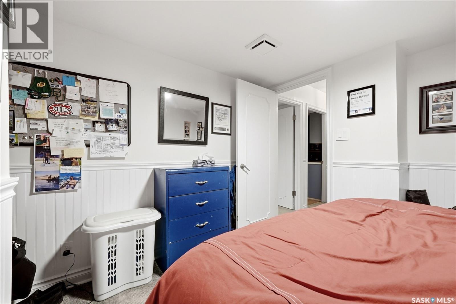 1142 Gryphons Walk, Regina, SK - Indoor Photo Showing Bedroom